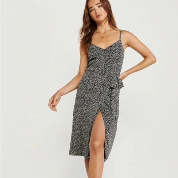 NWT Abercrombie & Fitch black floral wrap midi dress